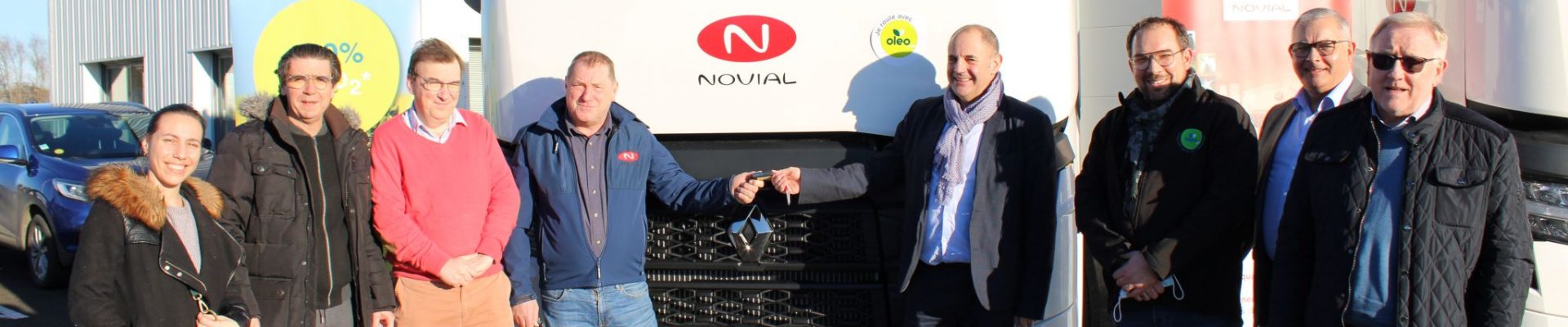 Transition énergétique dans les Hauts de France : Le constructeur de poids lourds français Renault Trucks remet à Novial les clés de 3 véhicules roulant avec Oleo100, l’énergie 100% colza français.