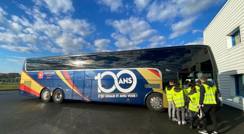 Audouard Voyages choisit Oleo100, l’énergie 100% colza français pour sa flotte de véhicules