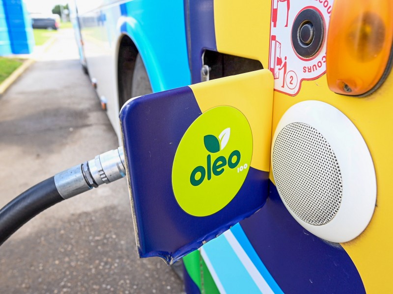 Les Autocars Fraizy font le choix du biocarburant Oleo100 comme alternative au gazole © Convergence Media